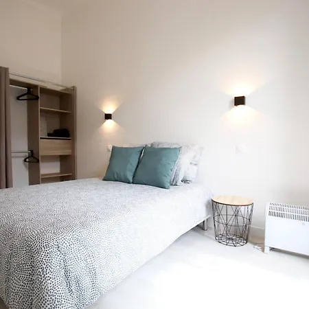 Le Διαμέρισμα *